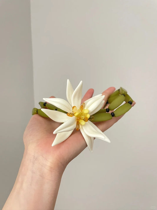 Magnolia Necklace