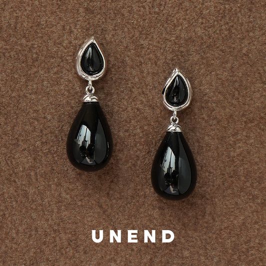 Black Onyx Dewy Earrings