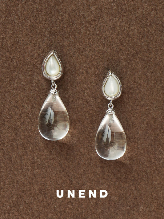 White Crystal Dewy Earrings