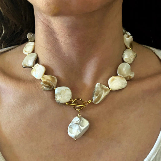Pearls Stone Necklace