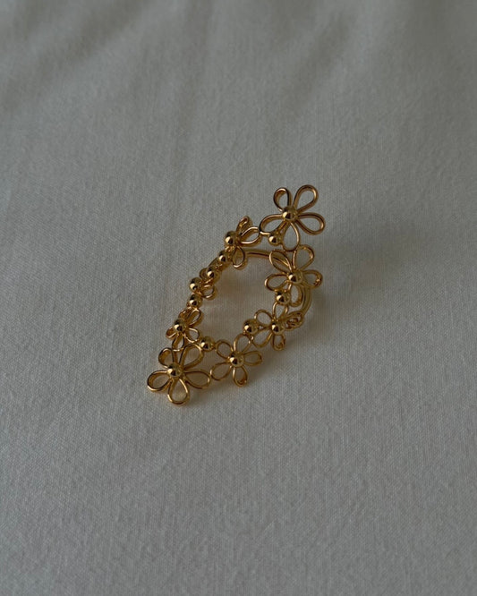 Floral Hollow-Out Ring