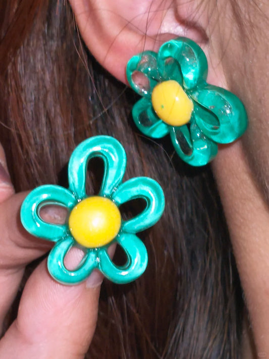 Acrylic Flower Stud Earrings