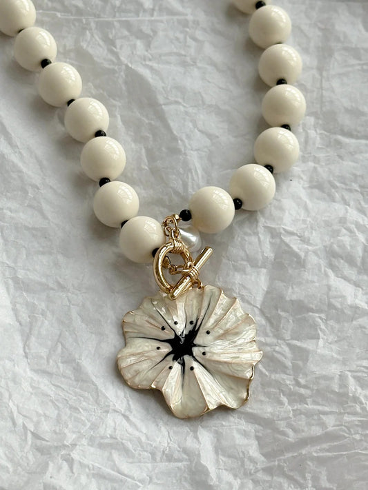White Flower Necklace