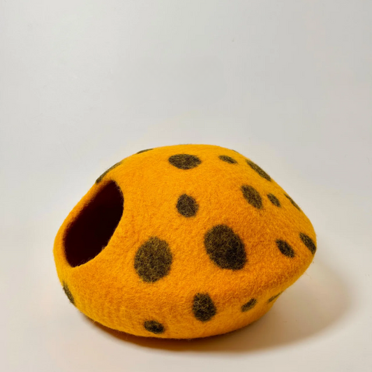 Handmade Wool Felt Pumpkin Cat Cave