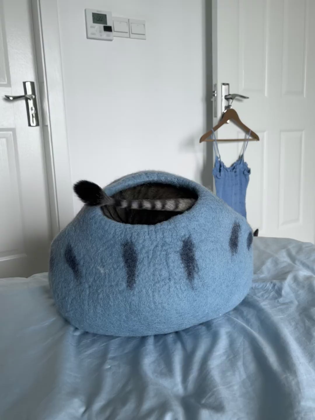 Handmade Wool Felt Blue Cat Cave