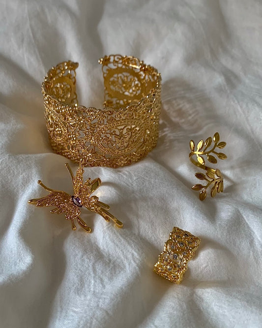 Hollow Lace Cuff